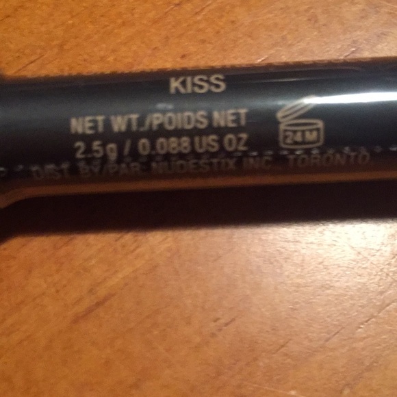 Nudestix Intense Matte Lip + Cheek Pencil Kiss - Picture 5 of 8